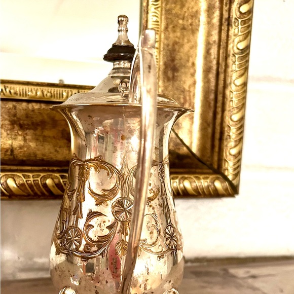 Very Vintage Little Silver Coffee/Milk Pot from India. - Picture 5 of 10